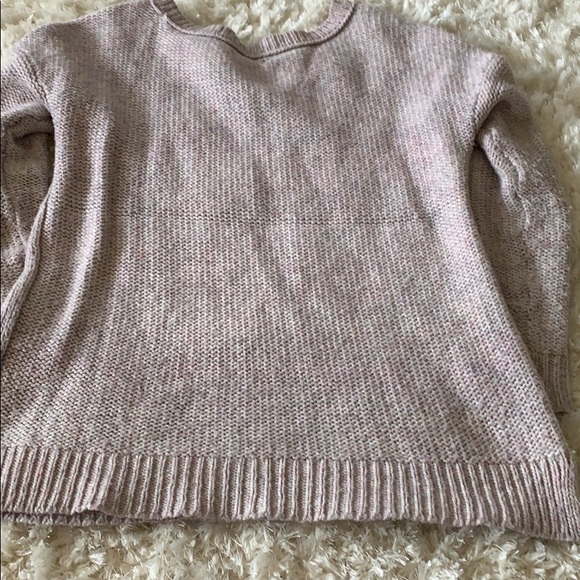 Beautiful & Cozy Sweater - Picture 4 of 4